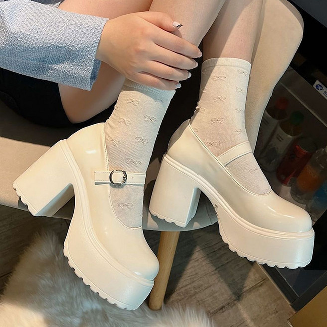 FANSYLI 키높이 로퍼 여성 심플 빈티지 가보시 힐 패션 학원풍 스트랩 통근 구두 X2509S12