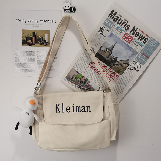 Kleiman 帆布斜跨包，韓系潮流學生單肩包, 白色送小白鴨掛件