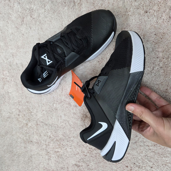 나이키 메트콘 10 헬스화 역도화 오트블랙