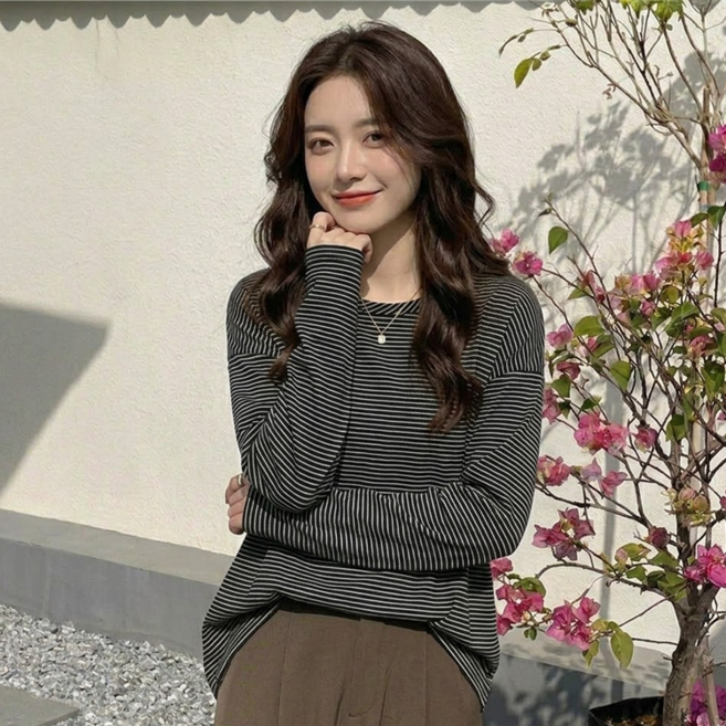 데일로엔 여성 스트라이프 긴팔 라운드넥 티셔츠