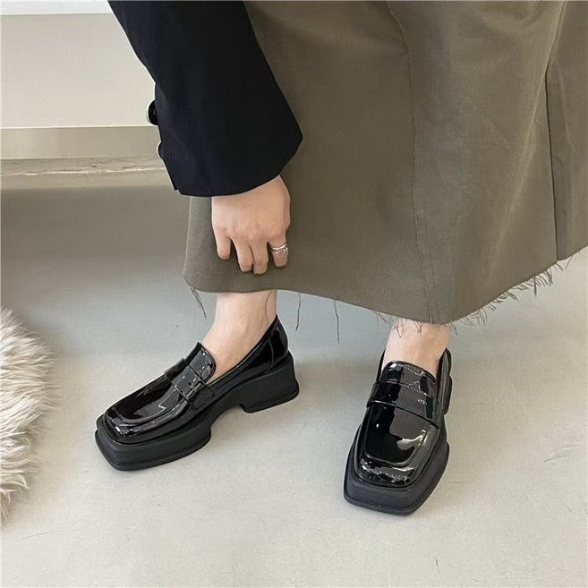 復古方頭厚底樂福鞋女，春秋百搭英倫風單鞋