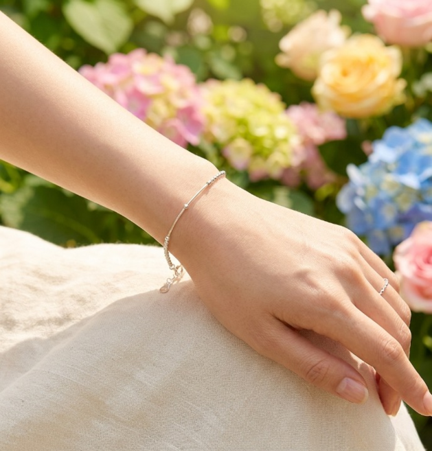 여성 레이어드 팔찌 가볍고 심플한 디자인 데일리 착용 얇은 구슬 팔찌