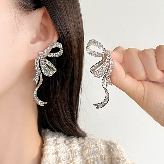 아이루리 크리스탈 왕 리본 귀걸이 큐빅 빅 특이한 나비리본 이어링