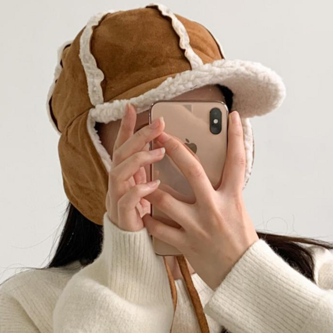 블루씨티 군밤 무스탕 뽀글이 스웨이드 귀도리 트루퍼햇 볼캡 모자