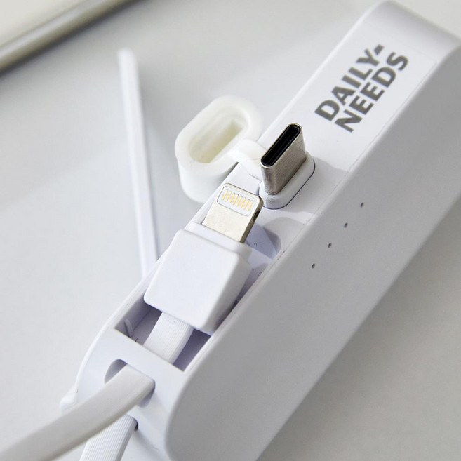 모던하우스 선없이 사용하는 고속충전 보조배터리 5000mAh DY0424046, 상세설명참조