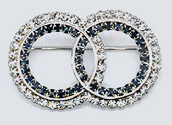 크리스크라운 이터널 큐빅 브로치