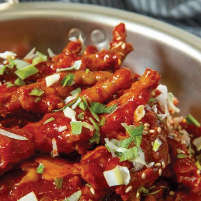 [미스터바옹] 닭발싸롱 국물닭발, 01.닭발싸롱 국물닭발(매운맛)(550g), 1개, 550g