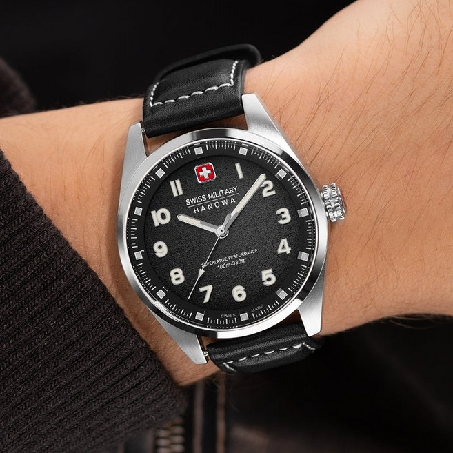 스위스 밀리터리 하노와 남성 가죽시계 SMWGA0001501