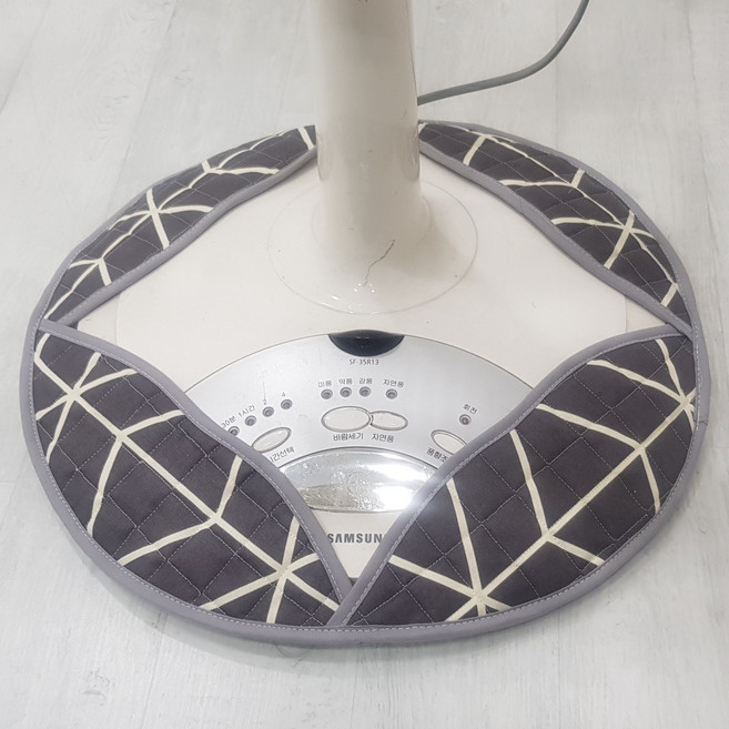 러블리하우스 선풍기바닥커버 선풍기받침, 모노그레이