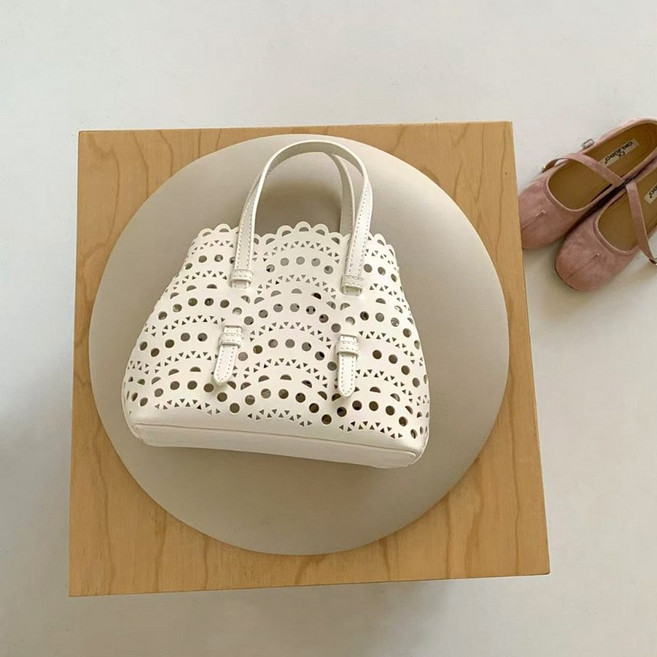 보기엘 펀칭 레이저 컷 데일리백 여성 미니 토트백 크로스가방