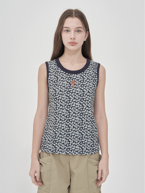 올리비아로렌 플라워 프린트 나시 티셔츠 VVBAN5M3391