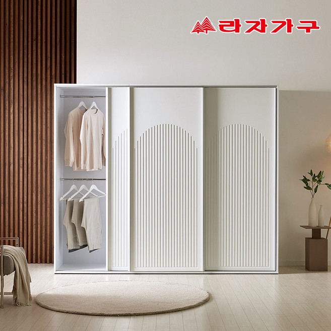 라자가구 트라움 2400 템바보드 슬라이딩 옷장 장롱 E0등급 자동댐핑도어 C형 옷장+이불장+수납옷장, 화이트