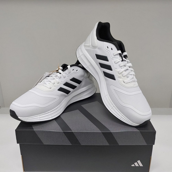 아디다스 남성 운동화 런닝화 듀라모 10 화이트 블랙 발편한 가벼운 헬스화 조깅화 러닝화 Duramo 10 스터드레이스 신발끈 제공
