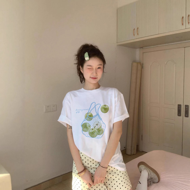 엘라누아르 여성 사과 바구니 프린트 반팔 티셔츠 라운드넥 루즈핏 데일리 상의