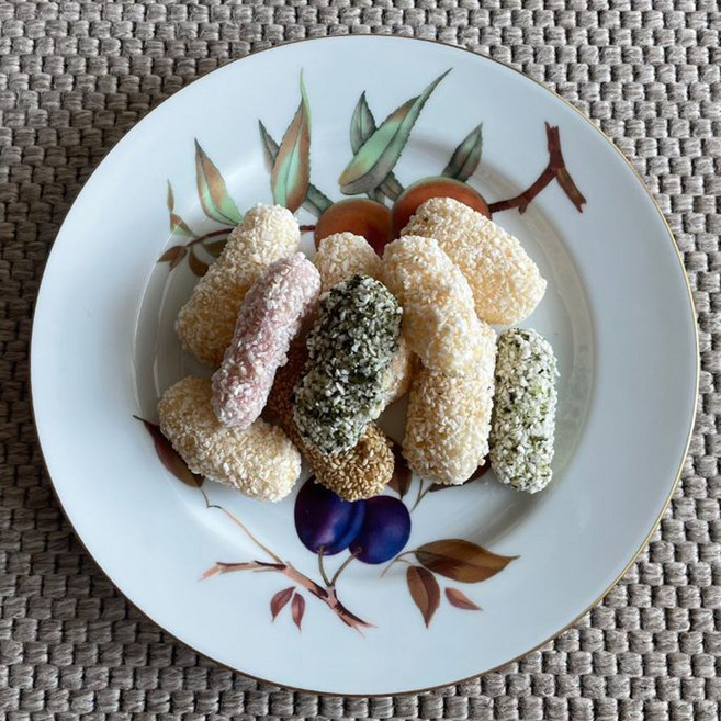 [맛나한과] 한과 찹쌀유과종합세트 (생강 참깨 흑임자 복분자 파래) 굿뜨래GOODTRAE 해썹HACCP인증, 600g, 1개