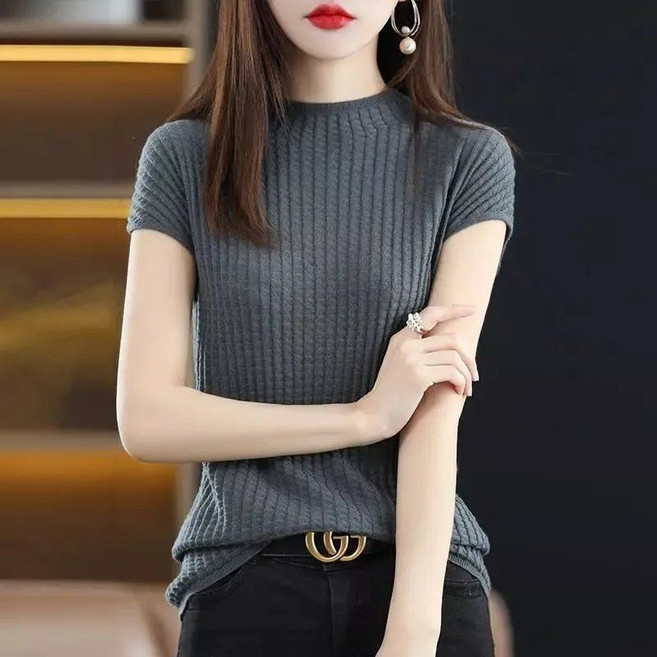 女款針織短袖半高領T恤