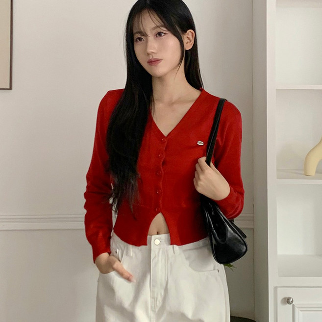 타니즈 코렌 브이넥 팬던트 긴팔 크롭 가디건