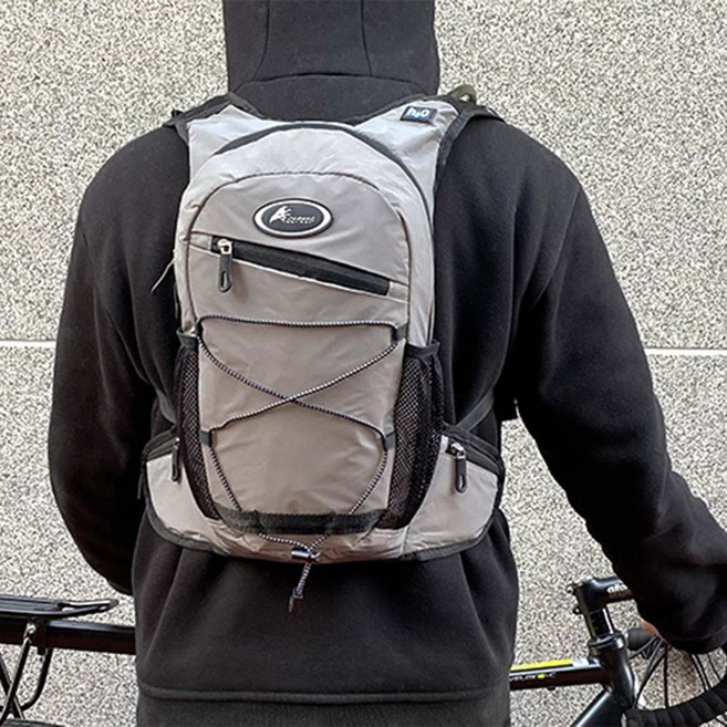 편리한 간편한 가벼운 자전거 라이딩 등산 다용도 가방 백팩 배낭 헬멧거치, 블랙, 1개