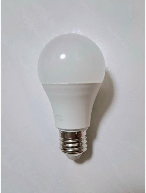 E27 10W LED球泡 AC120~240V 1060Lm, 日光色, 1個