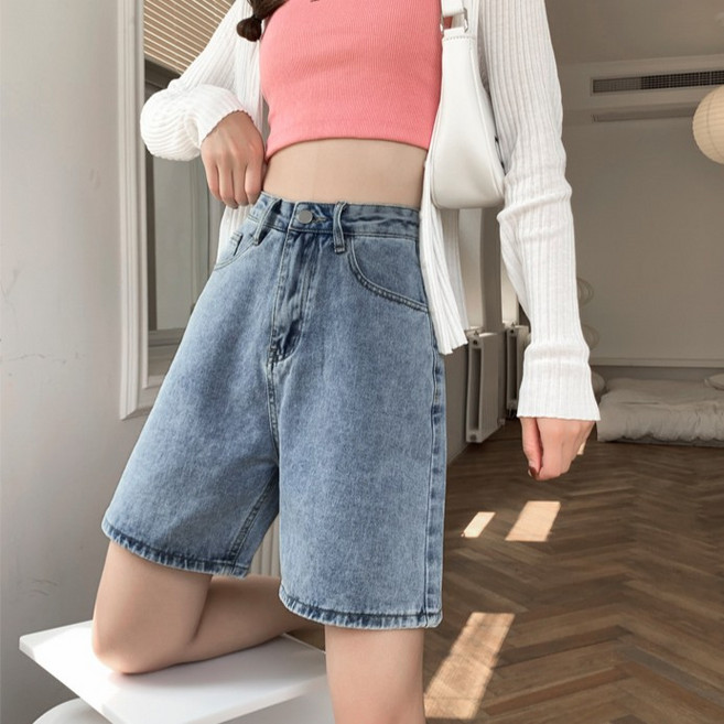 梨卡 女款寬鬆直筒牛仔五分褲，時尚百搭，穿著舒適