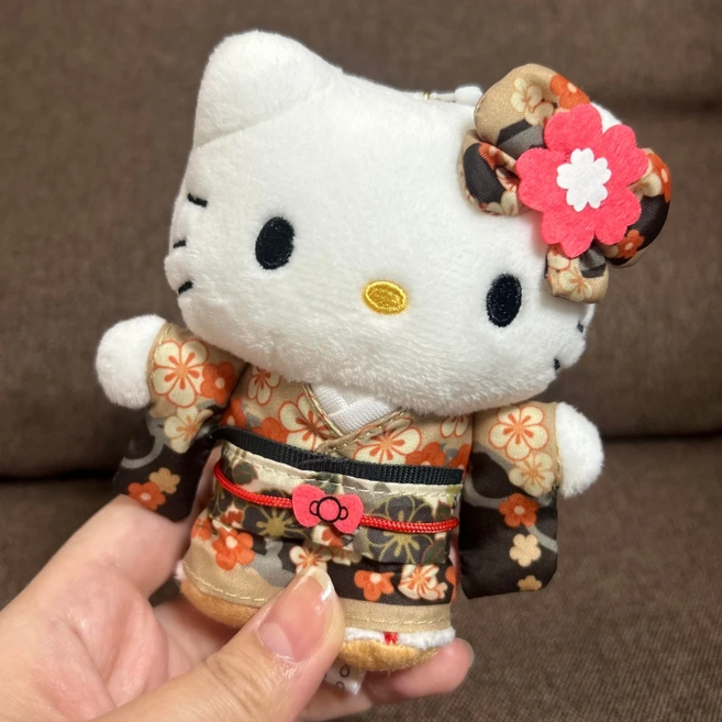 일본수입 단풍 기모노 헬로키티 키링 - 산리오 돈키호테 선물 에어팟 태닝 50주년, 1개