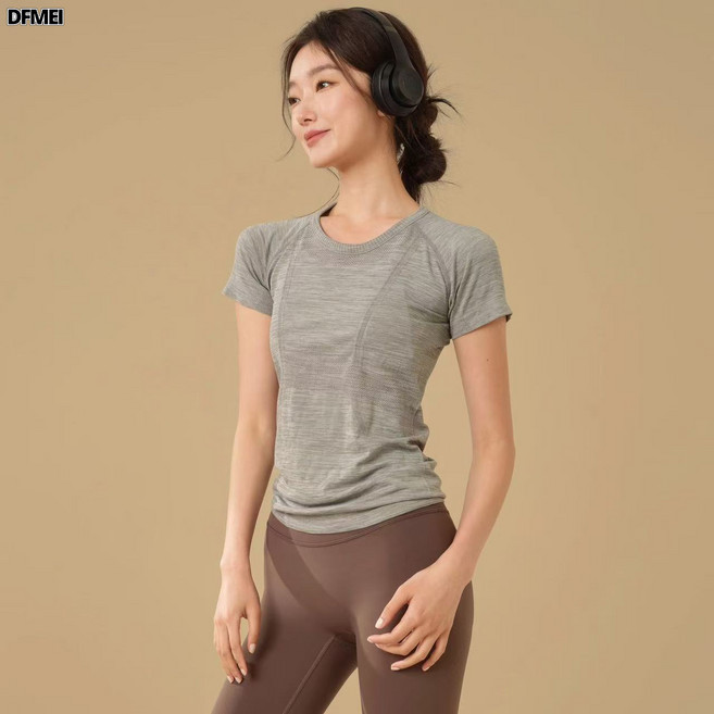 DFMEI 圓領修身瑜伽服女運動上衣顯瘦透氣跑步速幹健身普拉提短袖t