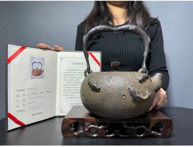 藏王堂 金魚 鑄鐵茶壺 18cm x 15.5cm x 20cm 1.60kg, 金