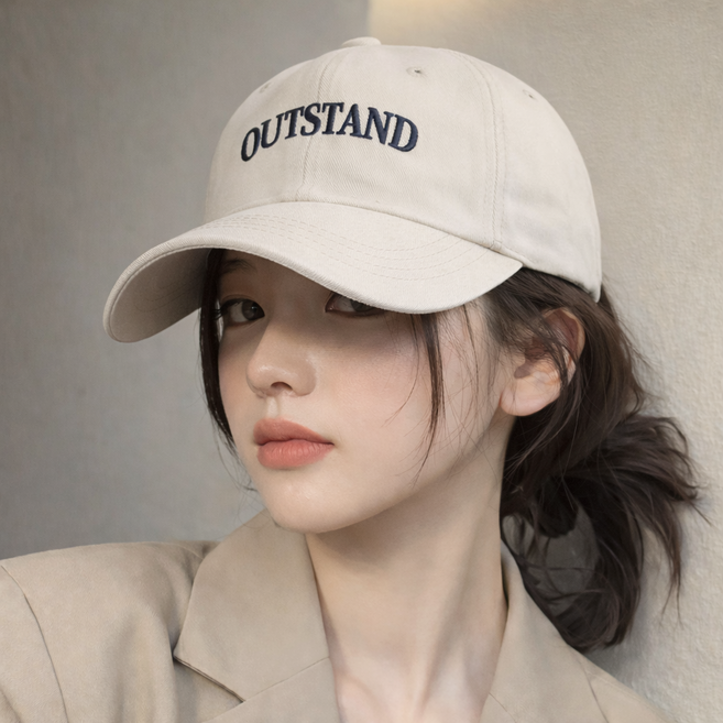 아티 얼굴 작아보이는 대두 볼캡