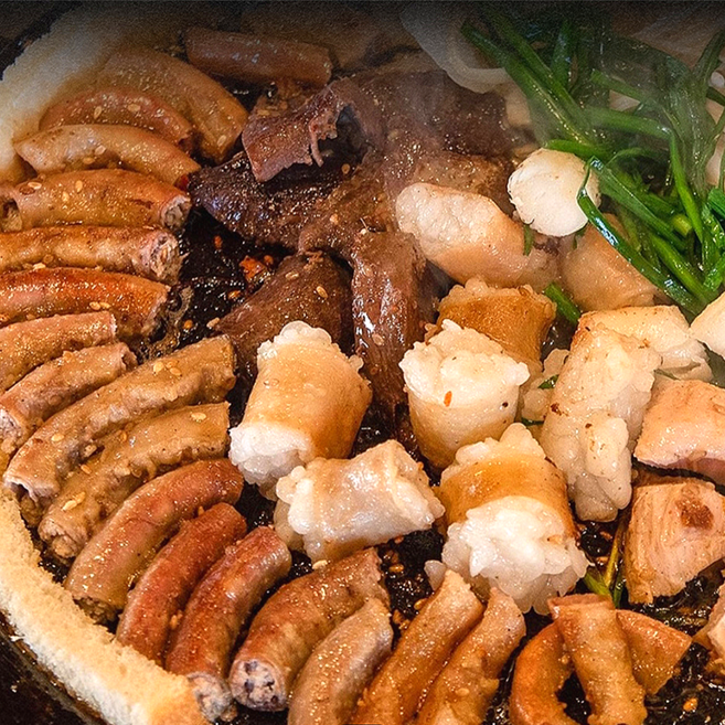 더 푸드랩 한우곱창 한우대창 막창 소염통 구이용 모듬구이 400g, 한우 소곱창 300g + 소스2종