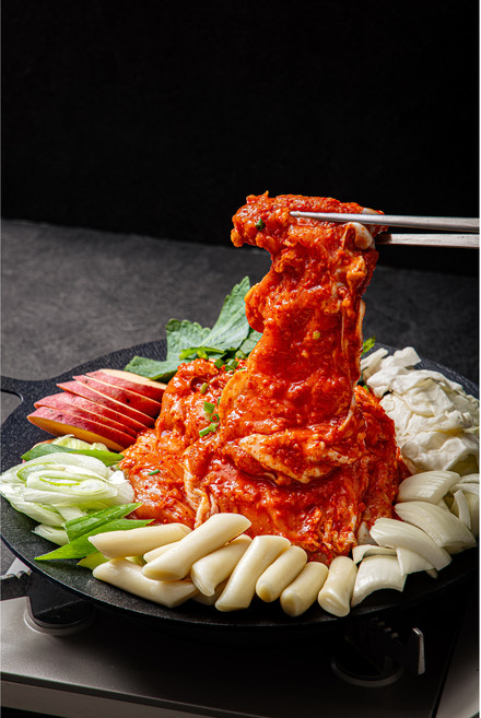 아임큐 원닭 닭갈비 2kg 냉장 고급선물포장 선물세트 숯불닭갈비 닭가슴살 없는 국내산 닭다리살 춘천식닭갈비, 매콤닭갈비+매콤닭갈비(선물포장)