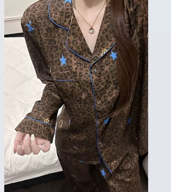 [노아르] 리본 고양이 패턴 여성 파자마 세트 호피 페이크실크 소재 잠옷 홈웨어 상하세트