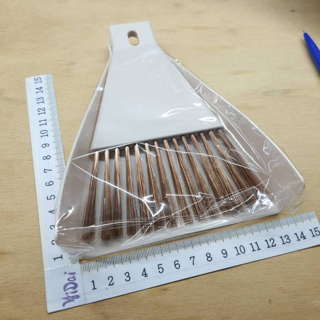 伊代企業社 桌上迷你畚斗組 小掃把刷具 桌面清潔 鍵盤除塵刷, 1個, 米色