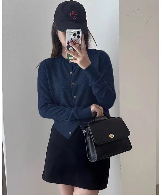 루즈핏 데일리 여성 니트 가디건 베이직 봄 가을 겨울 간절기 데일리 오피스룩 니트가디건 브이넥 라운드넥 긴팔 베이직 슬림핏 여친룩 데이트룩 출근룩 레이어드 심플 클래식 기본