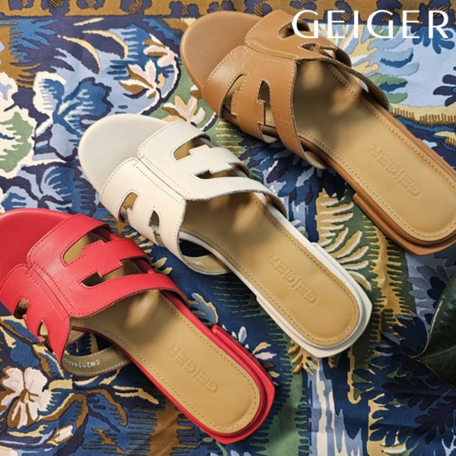 [론칭가 138 000] 가이거 블루밍 슬리퍼 샌들