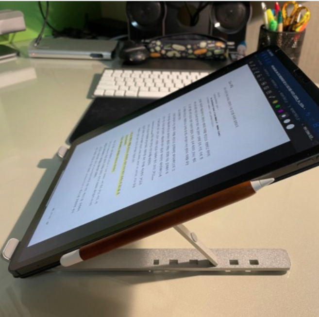 태블릿 필기 거치대 휴대용 아이패드 드로잉 그림 받침대 갤럭시탭 7S+ 프로 12.9 접이식 높이조절 책상 스탠드, 그레이, 1개