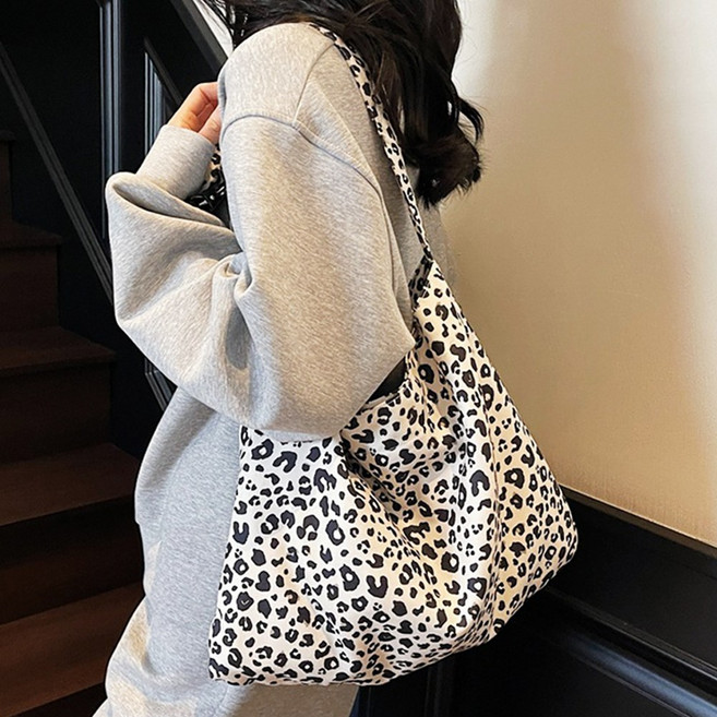 호피 에코백 레오파드 지퍼 숄더백 크로스 가방 데일리 캔버스 백
