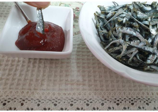 25년산 통영 최고급 정치망 은빛솔치 볶음/고추장용(3~5센치) 고추장용(5~6센치)한박스1.5kg, 1개, 고추장용(5~6센치)