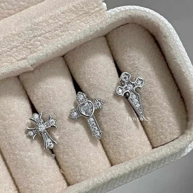 全新耳骨釘 3支