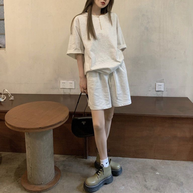 2026 80kg까지 초특가 빅사이즈 여성 여름 캐주얼 패션 투피스 여성 단색 얇은 반팔티+반바지 트레이닝세트 후드 슬림핏 면 데일리룩