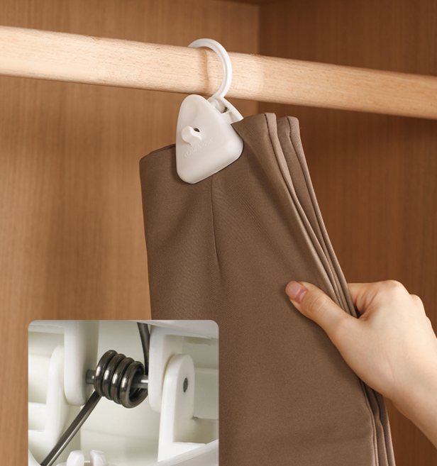 그레잇굿즈 휴대용 접이식 바지 모자 삼각형 집게형 옷걸이, 화이트(삼각형 집게), 2개