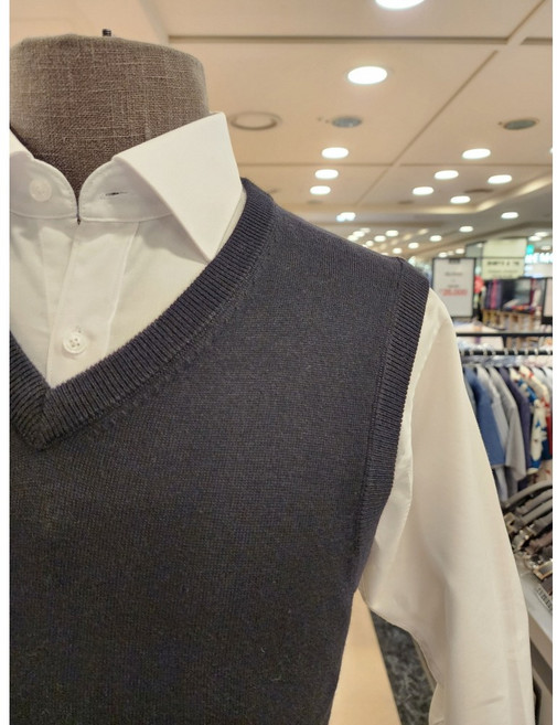 NC 불광점 레노마 #겨울 24년 신상#워셔블 기본 V넥 니트 VEST ROFSW1-901-BK WN