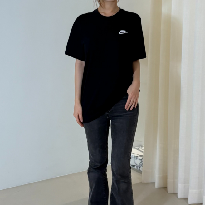 나이키 클럽 스우시 남녀공용 스포츠웨어 반팔 티셔츠 라운드 반소매