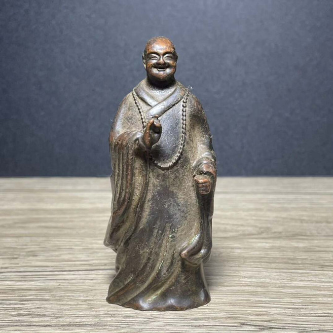 80年代星雲大師銅像 銅鎏金 歲月包漿 民間收藏 老物件 古玩擺件 高8.6公分 直徑3.6公分, 如圖所示, 1個