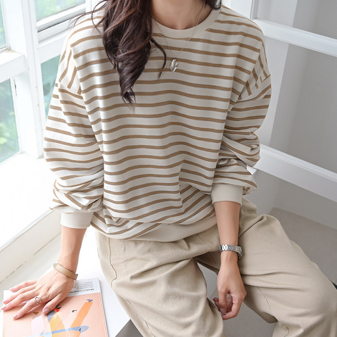 데일리앤 원트 여성 루즈핏 긴팔 스트라이프 맨투맨 티셔츠 봄 가을