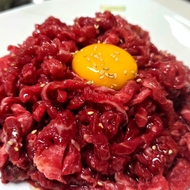 1++ 투뿔 한우 육회 1+1 200g(소스) + 200g(소스), 1세트, 400g