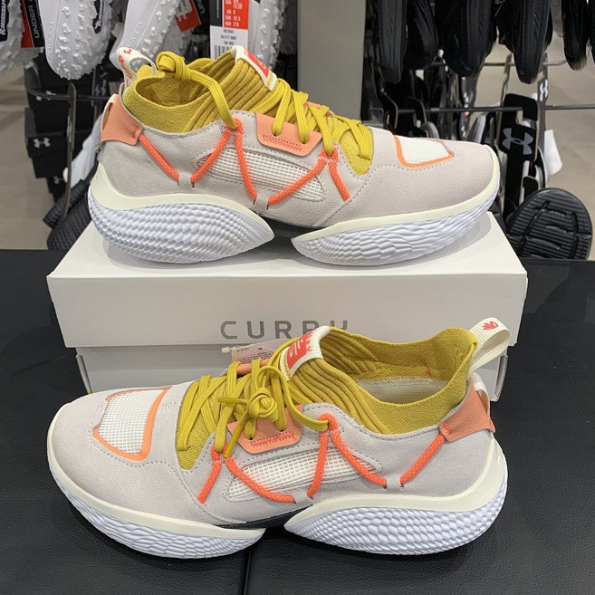 국내매장판 언더아머 농구화 커리 플로우 코지 운동화 런닝화 트레이닝화 3023815-108