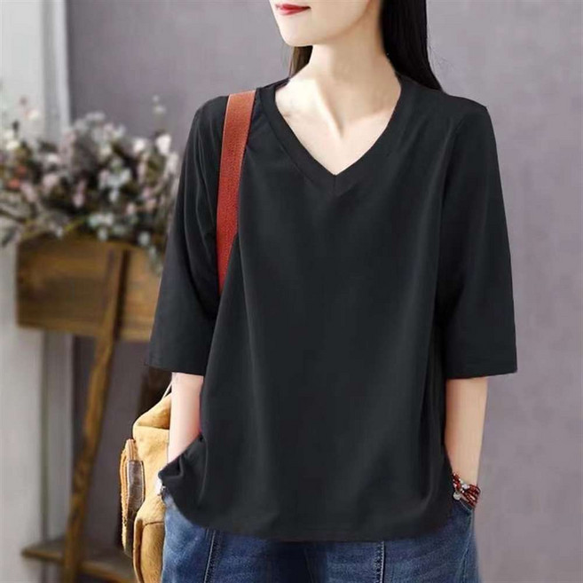 여성 봄여름 심플한 디자인 브이넥 칠부 소매 티셔츠 편안한 면 소재 Z10