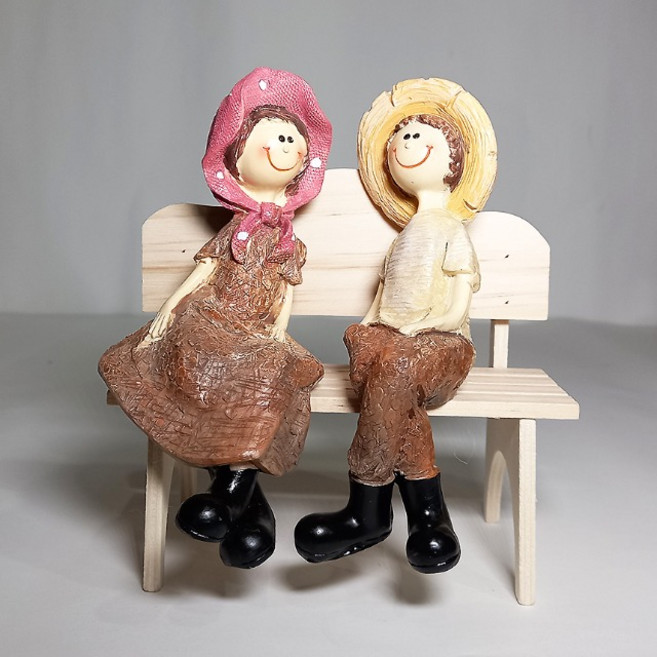 벤치 의자 웃는 커플 사람 인형 소품 장식품 카페 오브제