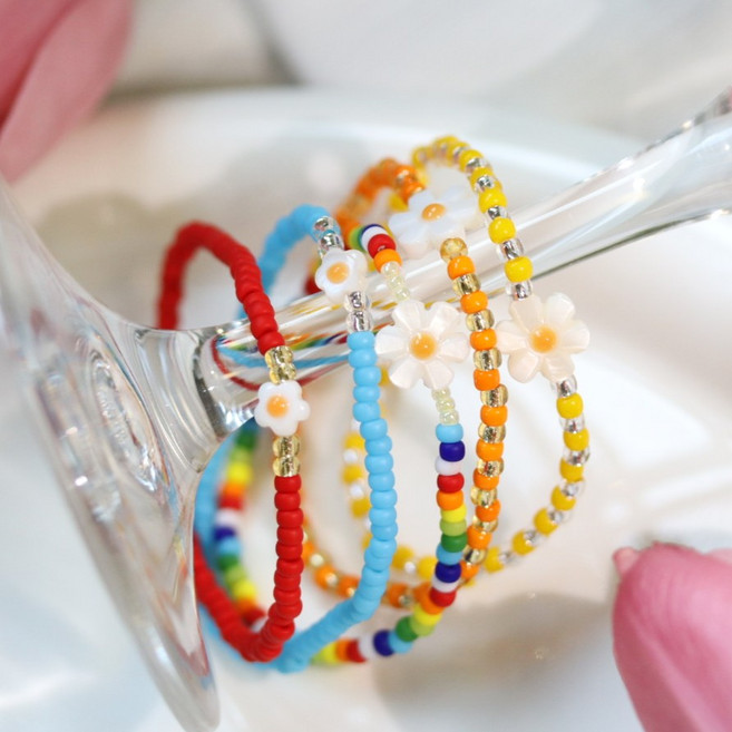 [루리나] 데이지 자개 비즈 팔찌