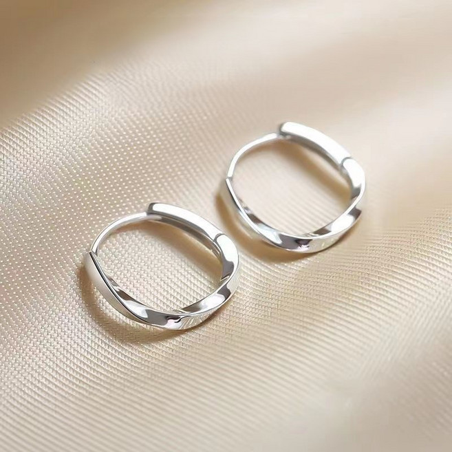 HELEE 925 고급 스러운 규빅 원터치 링 귀걸이 A01